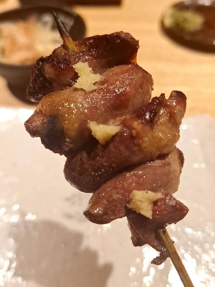 地葉 いずみ