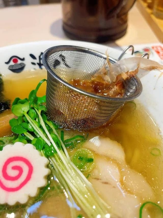 巻き鮨 中華そば 浜八 - サブ画像1