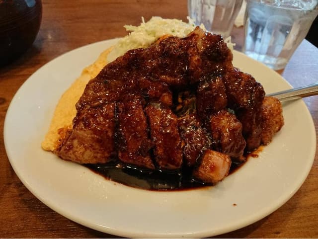 トンテキと洋食＆ビール サル食堂 本町本店 - サブ画像3