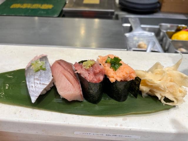 立食い寿司 根室花まる FOOD&TIME ISETAN YOKOHAMA店 - サブ画像2