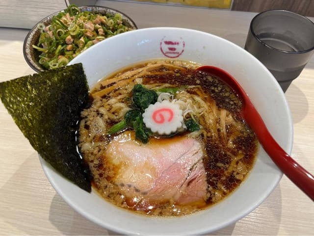 横浜中華そば 維新商店 みなとみらい店 - サブ画像2