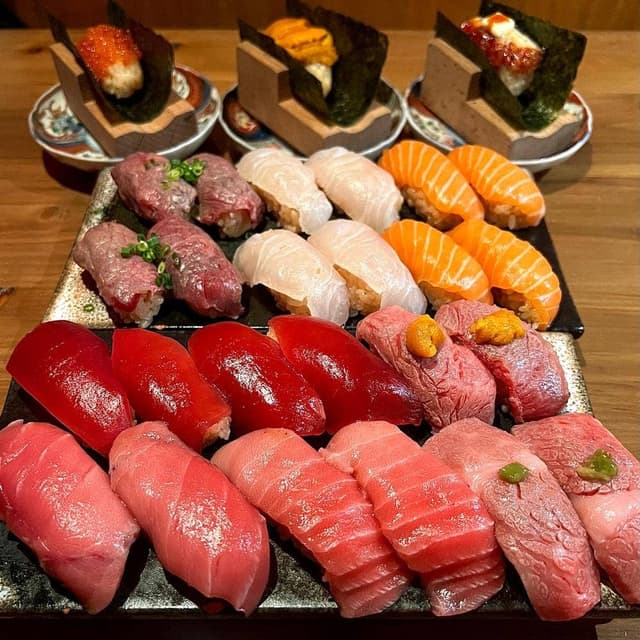 鮨と焼鳥 オキタヤ 梅田東通り店 - サブ画像1