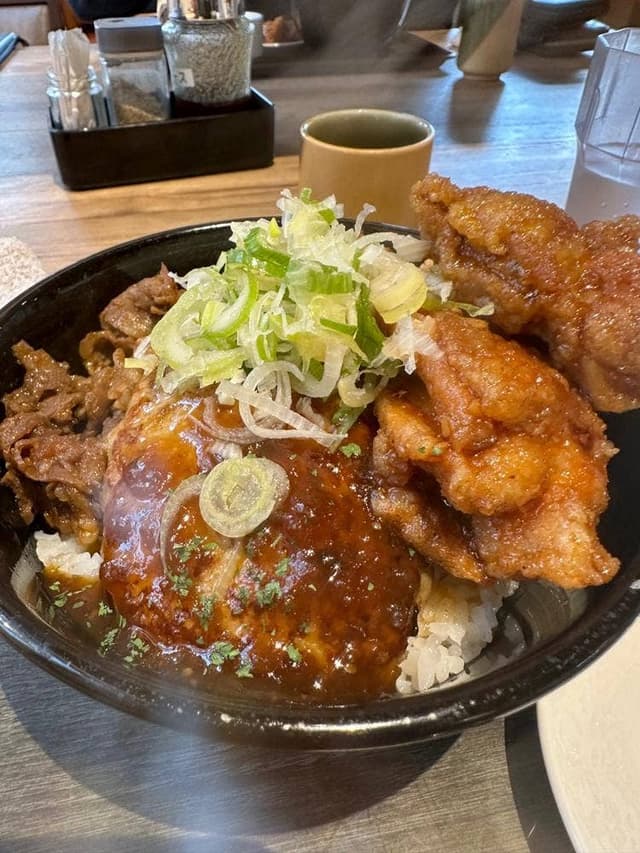肉どんぶり専門店 丼の市まつ - サブ画像1