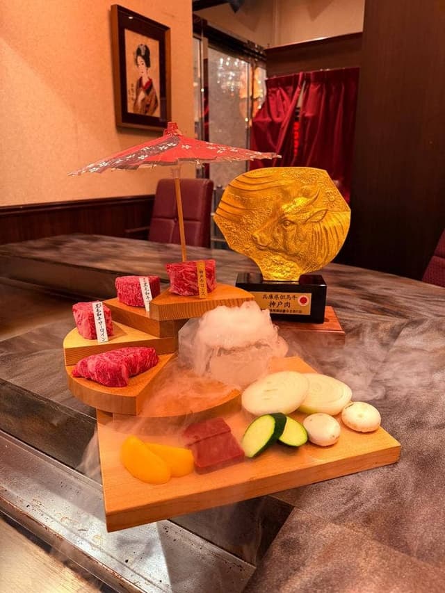 神戸牛ステーキ＆カフェ ノーブルウルス 三宮店 - サブ画像3