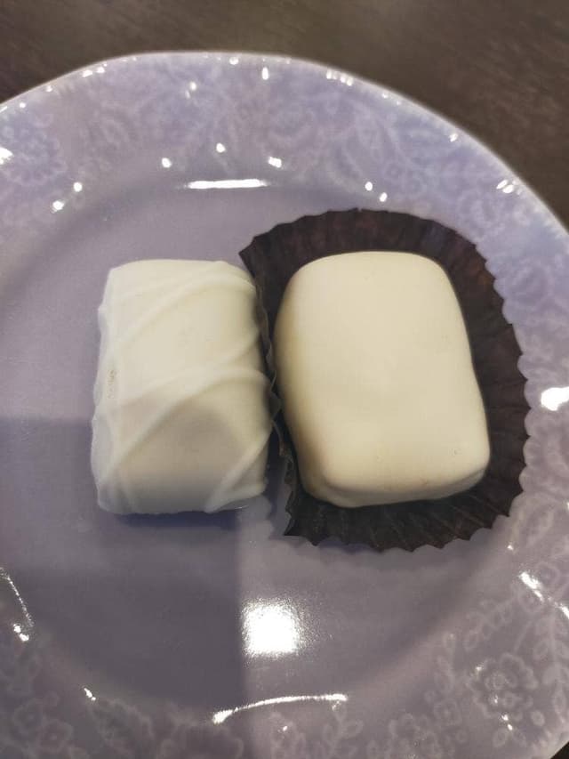 レオニダス 浅草店 - サブ画像1