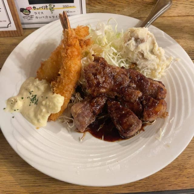 トンテキと洋食＆ビール サル食堂 本町本店 - サブ画像1