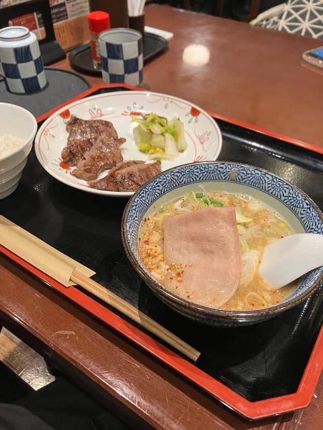 牛たん焼き 仙台辺見 ニッケコルトンプラザ店 - サブ画像1