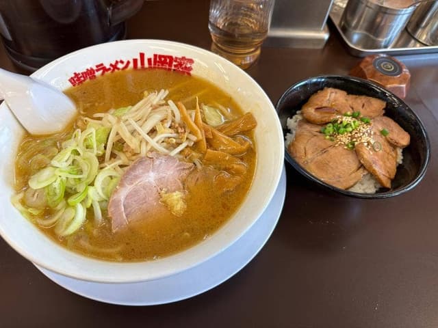 味噌ラーメン山岡家 苫小牧店 - サブ画像1