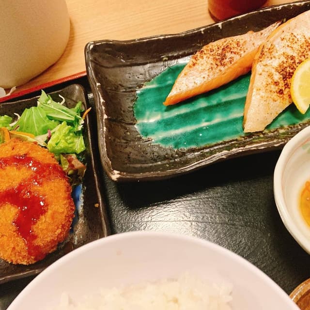 生本まぐろ へぎそば 炉端焼 魚然 - サブ画像2