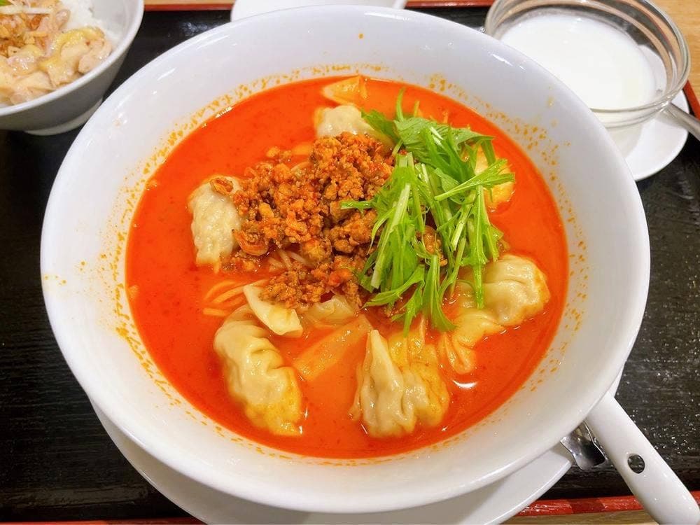 手包ワンタン専門店 港味