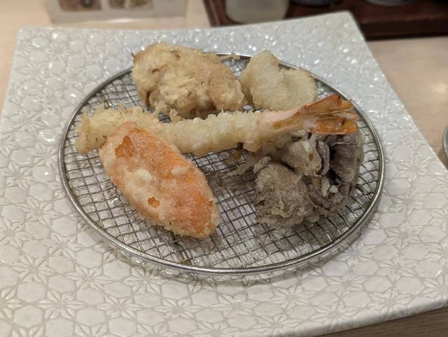 マグロと天ぷら 定食 銀八 - サブ画像1