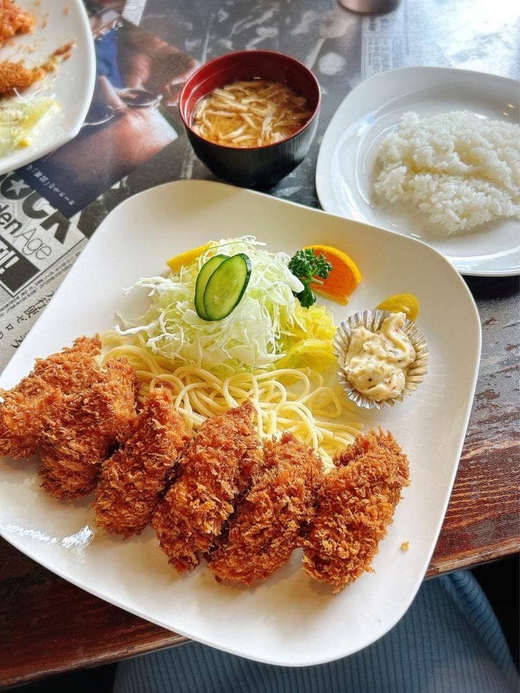 にゅうとん