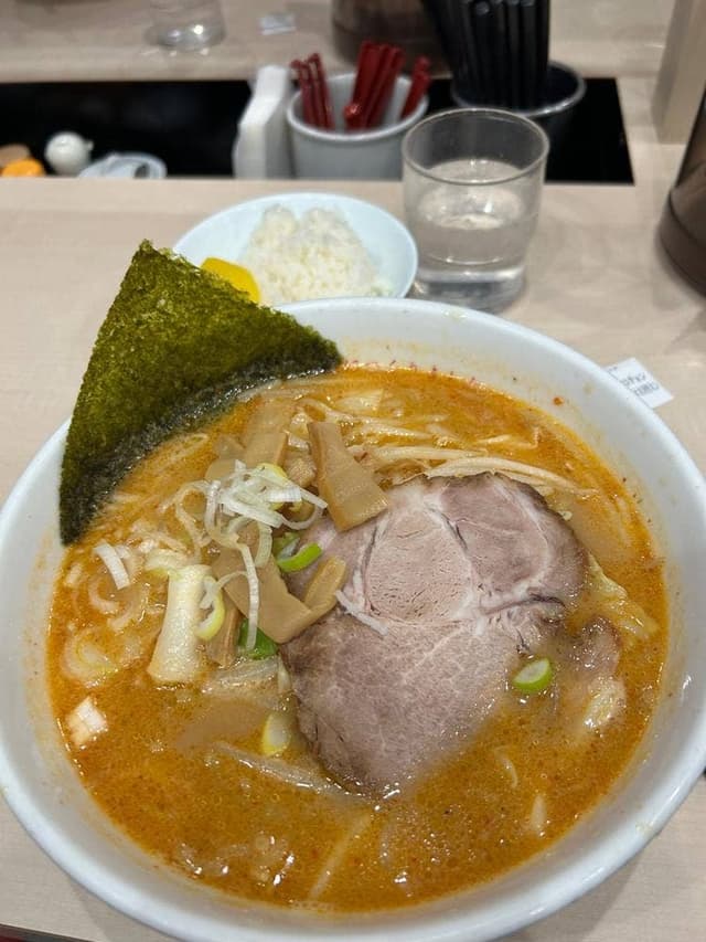 北海道ラーメン 赤レンガ 鶴見西口店 - サブ画像2