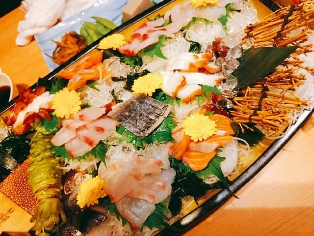 新潟肉と海鮮・50種の地酒 つるまる - サブ画像1