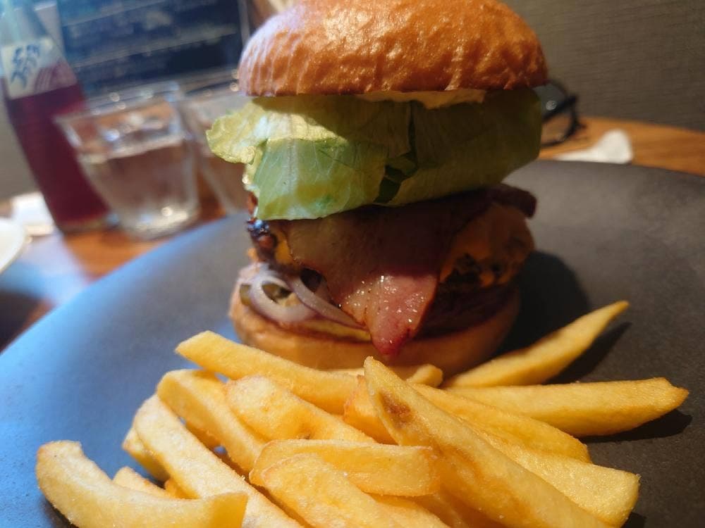 ばーがー時々洋食亭