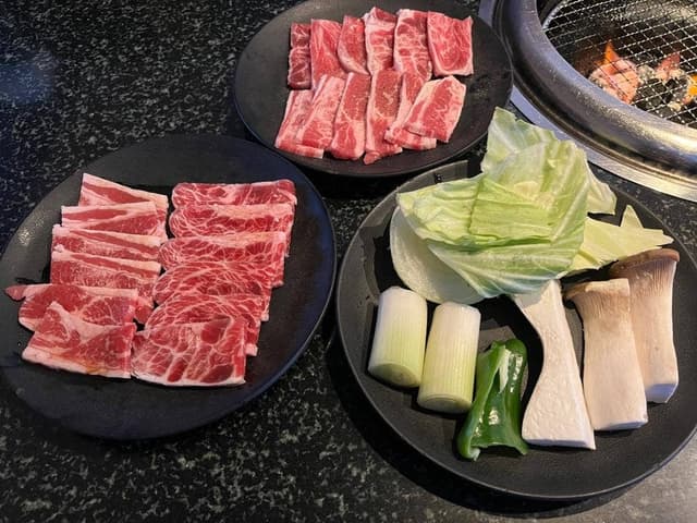 焼肉食べ放題 感激どんどん 梅島店 - サブ画像1