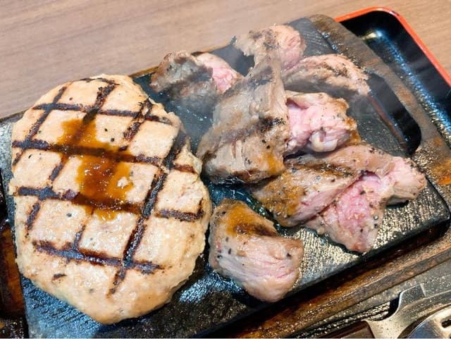 感動の肉と米 鈴鹿白子店 - サブ画像3