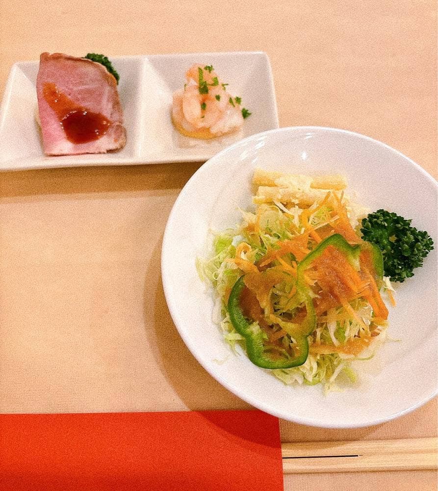 洋食食堂 覚瑛