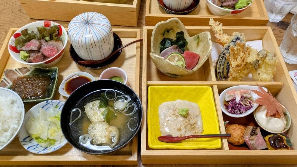 食堂カフェ はるとなつ