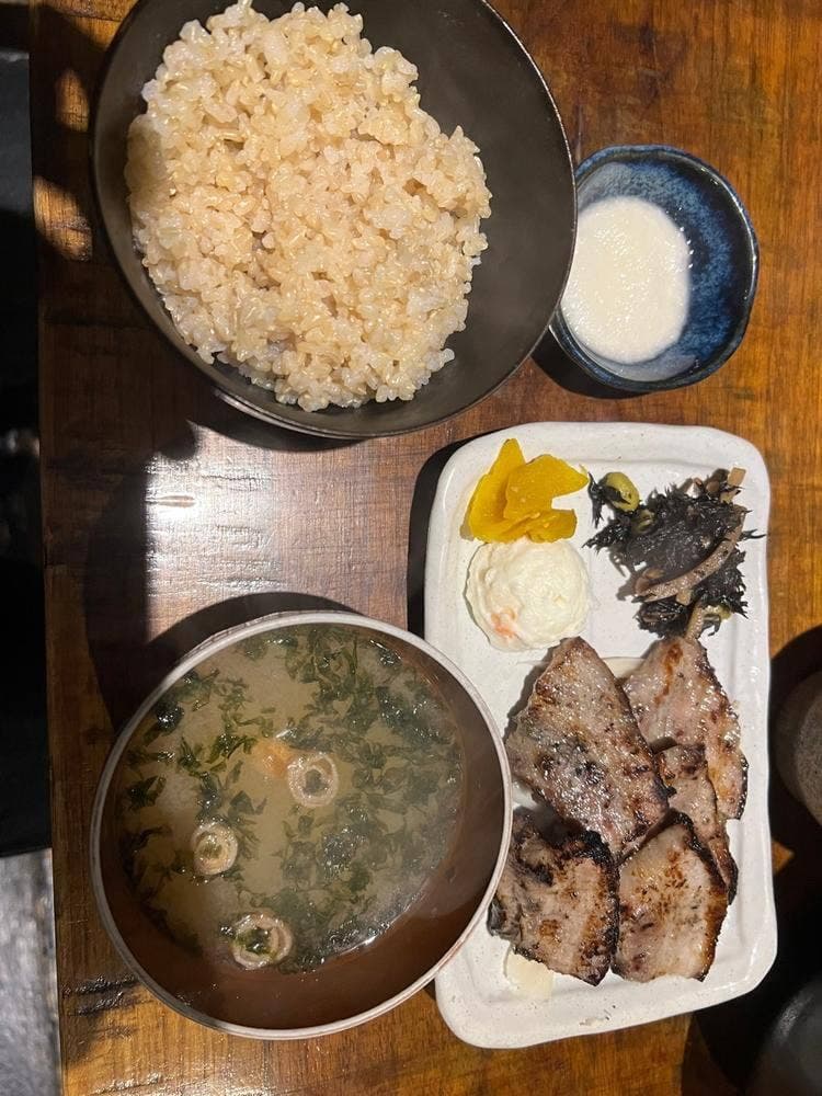 炭焼き豚肉専門店 ぼうず