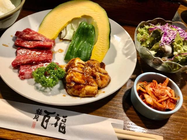 焼肉百福 伊勢店 - サブ画像1