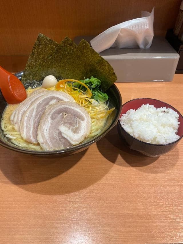 横浜家系ラーメン赤家 梅島店 - サブ画像2