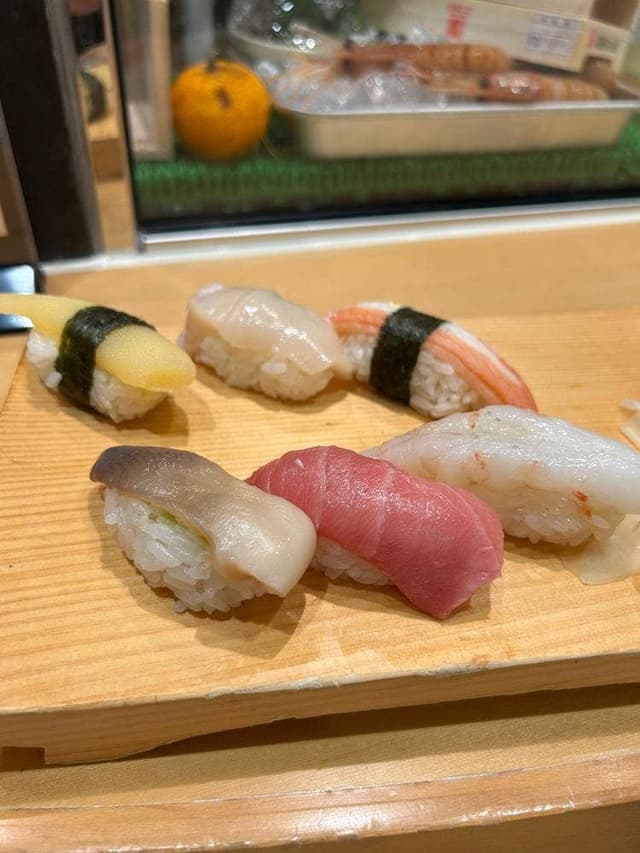 鮨処 西鶴 狸小路店 - サブ画像1