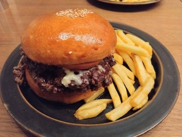 黒毛和牛バーガー BLACOWS - サブ画像1