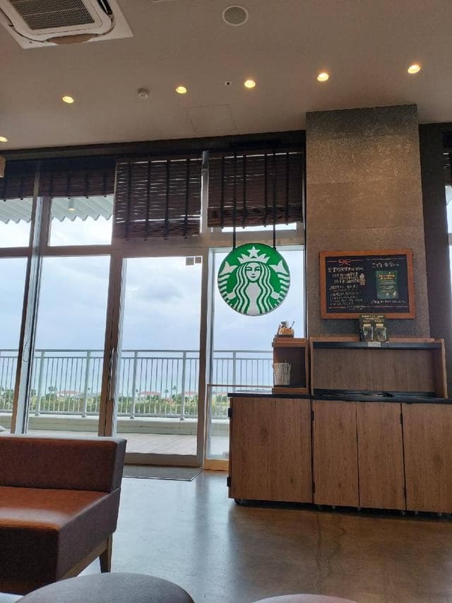 スターバックス コーヒー イーアス沖縄豊崎店 - サブ画像3