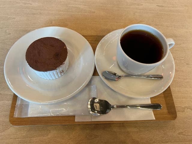 CAFÉ 水とコーヒー 新青森駅店 - サブ画像2