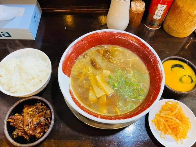 徳島ラーメン 麺王 神戸元町店 - サブ画像1