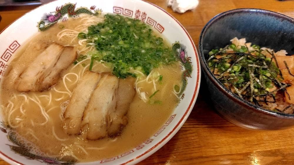 長浜ラーメン博多屋 古市店