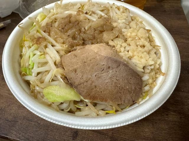ラーメンイエロー 新宿御苑前店 - サブ画像1