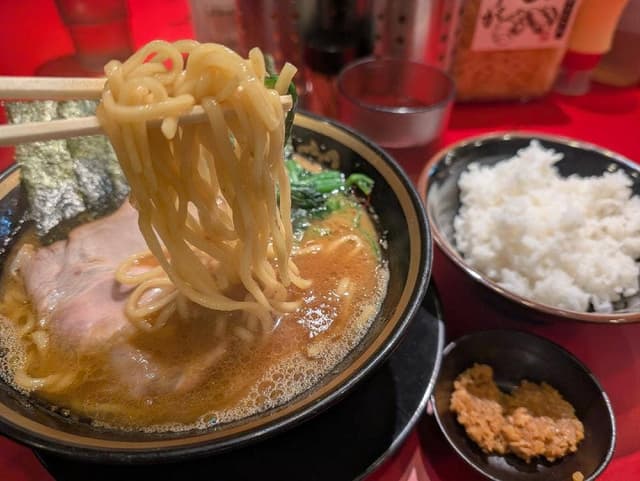王道家直伝 家系ラーメン 本ごう家 王道之印 - サブ画像3