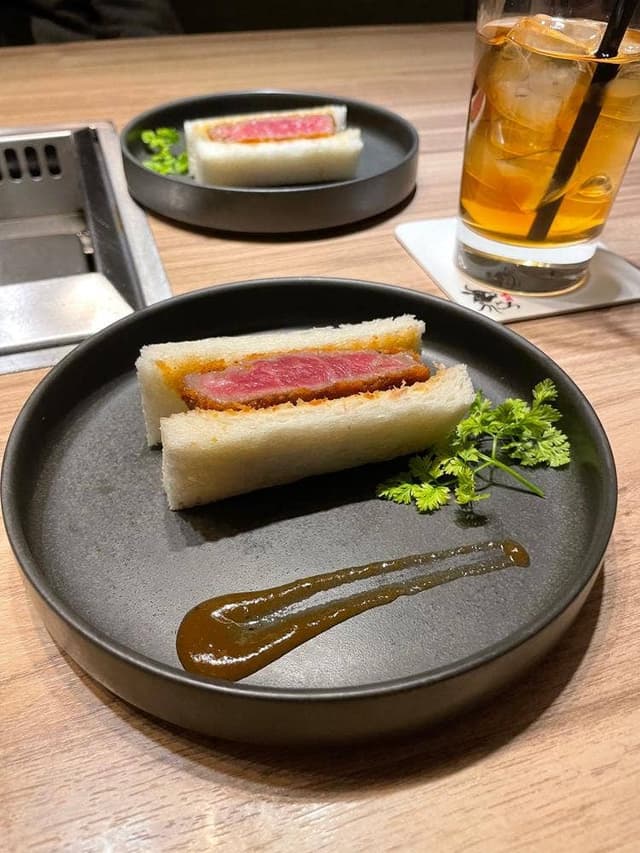 焼肉 うしごろ 横浜店 - サブ画像1