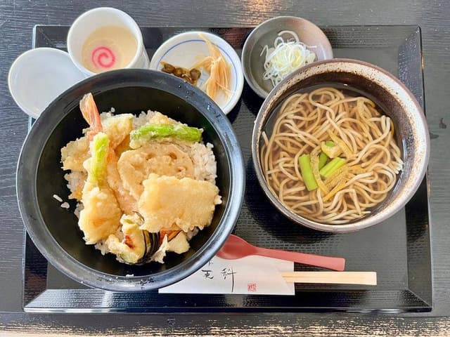 そば吉左右 更科 - サブ画像2