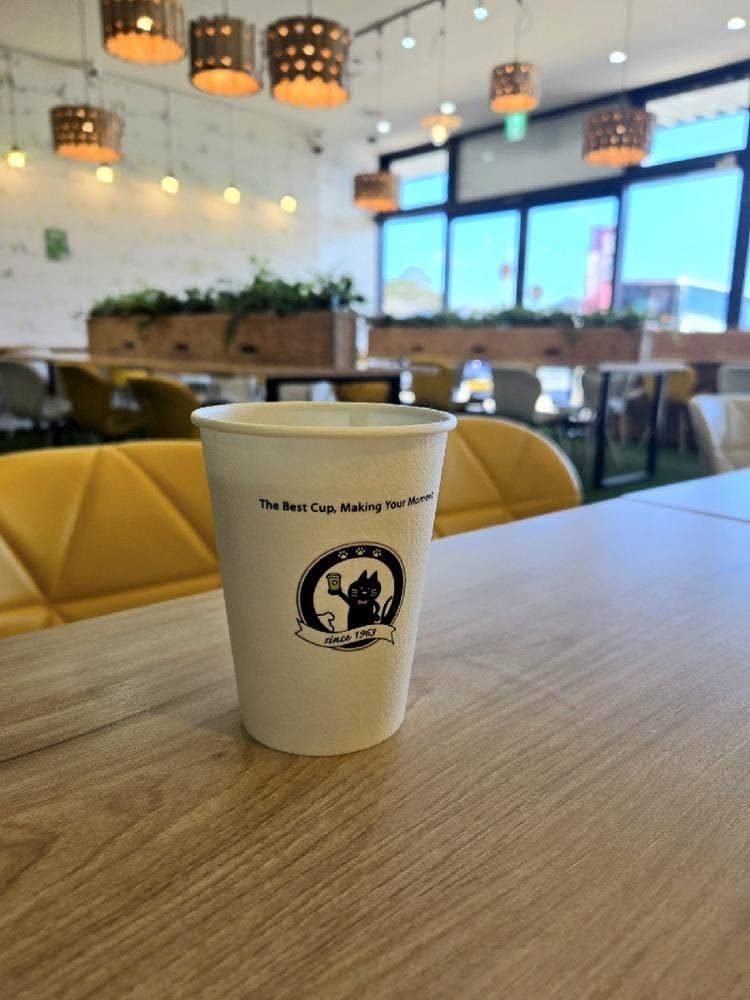 セルフカフェ浜松新橋店 Wi-Fi・電源完備の無人カフェ
