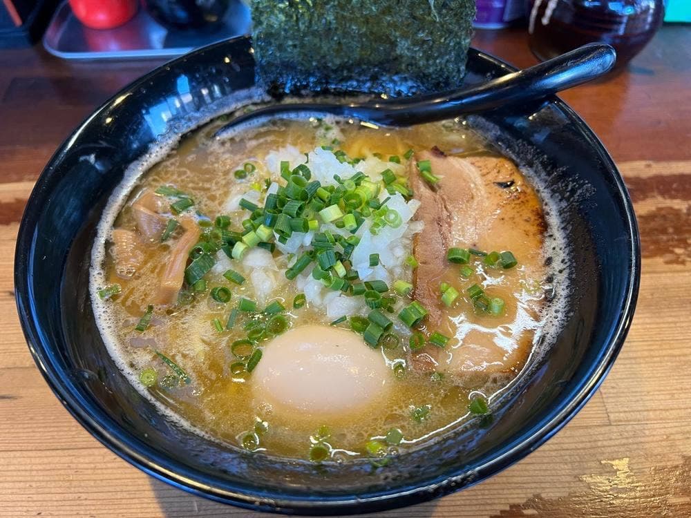 よじむ