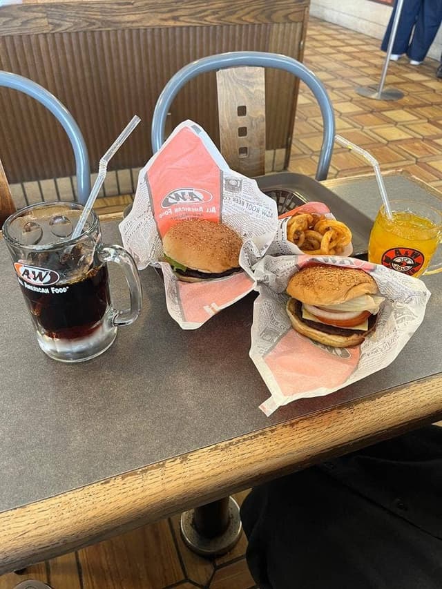 A&W 美浜店 - サブ画像1