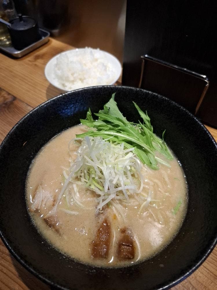 RAMEN TOMIRAI