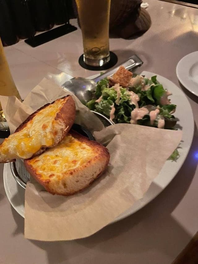 MOUNTAIN BAR AND KITCHEN - サブ画像3