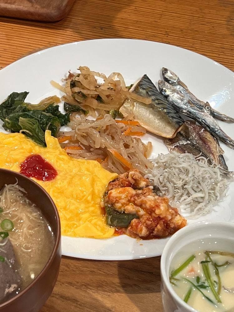 ビュッフェレストラン エズ