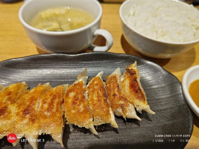 餃子歩兵 仙台一番町店 - サブ画像1