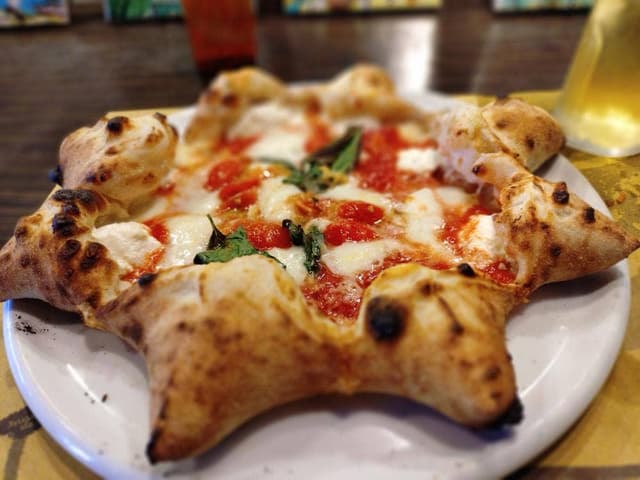 LA STAZIONE DELLA PIZZA - サブ画像1