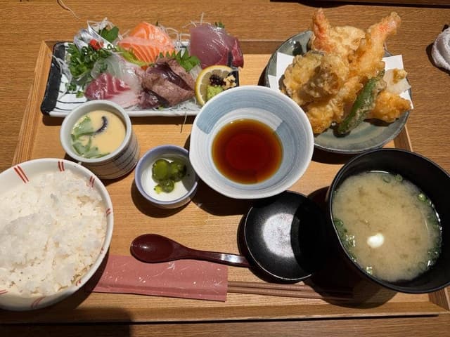 寿司ろばた 八條 中央町店 - サブ画像3