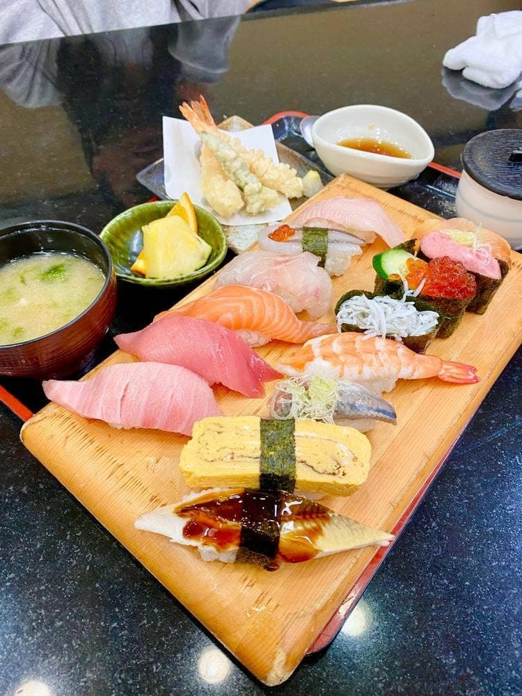 ジャンボおしどり寿司 磯子店