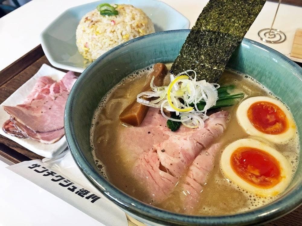 サンチクジュ 港川店