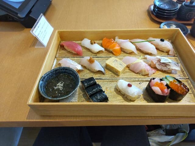 にぎり塚本鮮魚店 - サブ画像3