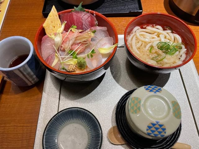 蟹風船 山下横浜公園店 - サブ画像1