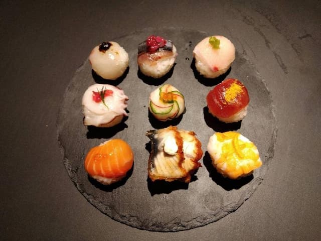 おすしと炉ばた 鮨炉まん - サブ画像1